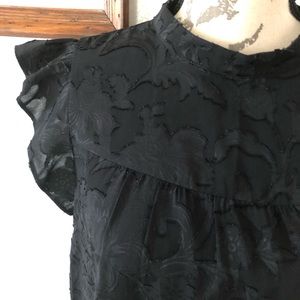 LOFT MEDIUM BLACK RUFFLE SLEEVE TOP